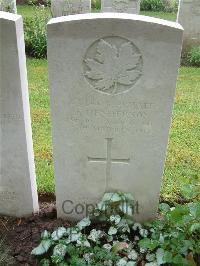 Etaples Military Cemetery - Henderson, D